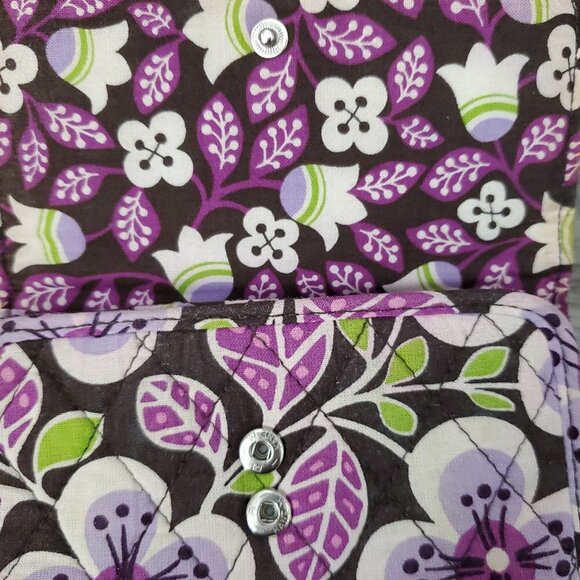 🏆104 Vera Bradley Retired Pattern Plum Petals Tri-Fold Wallet - Picture 3 of 9